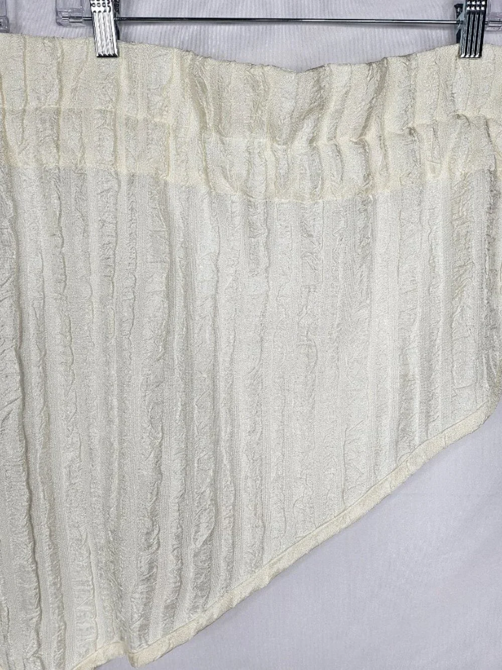 Croscill | Set of 5 Ivory Valances | Textured Scalloped | Rod Pocket
